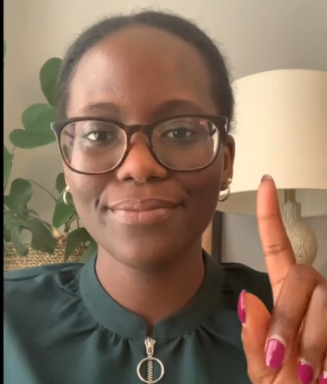 une image d'une vidéo, personne qui présente des ressources pour la santé mentale