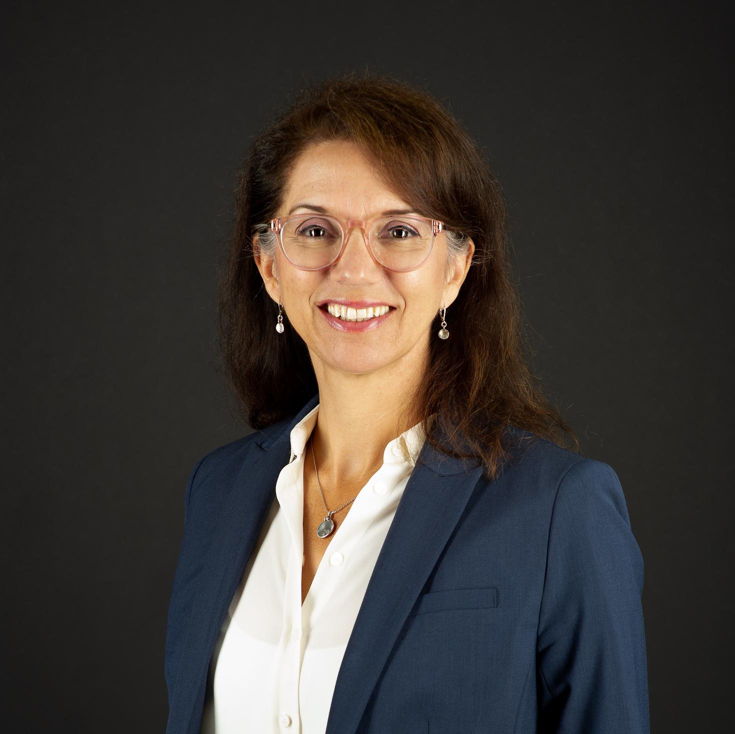 Profile of Dr Deshayne Fell