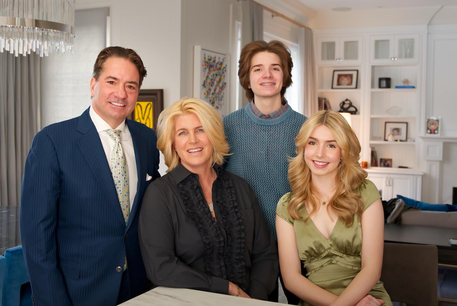 Dellelce family