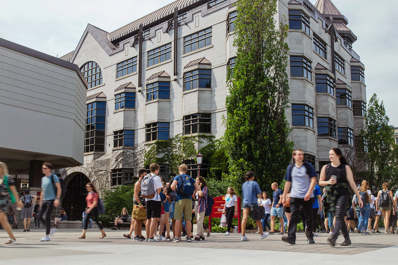 Students in front of Hamelin Building