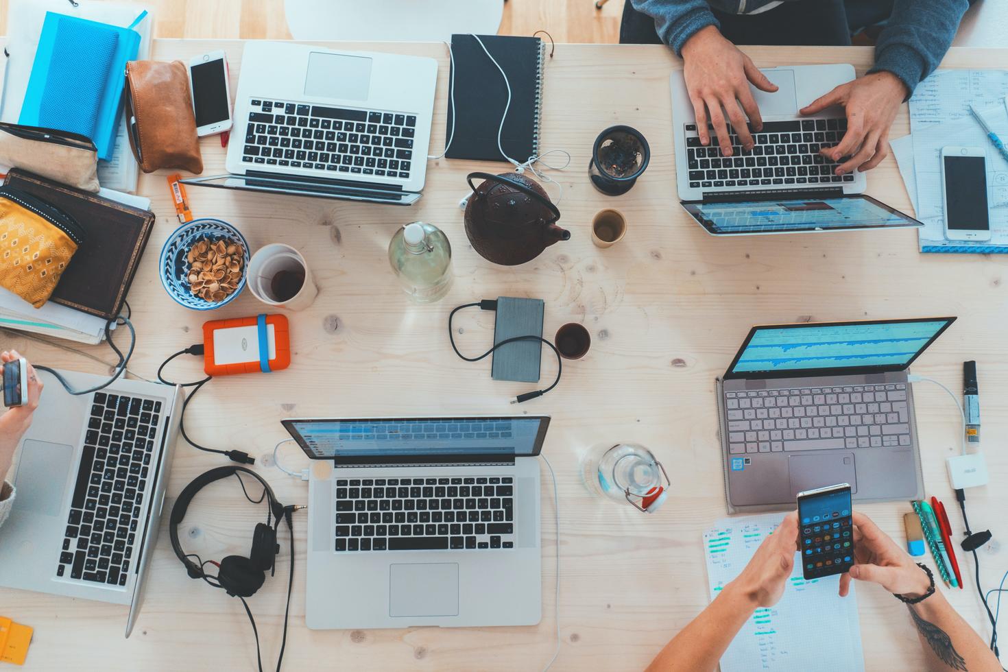 Computers in a circle