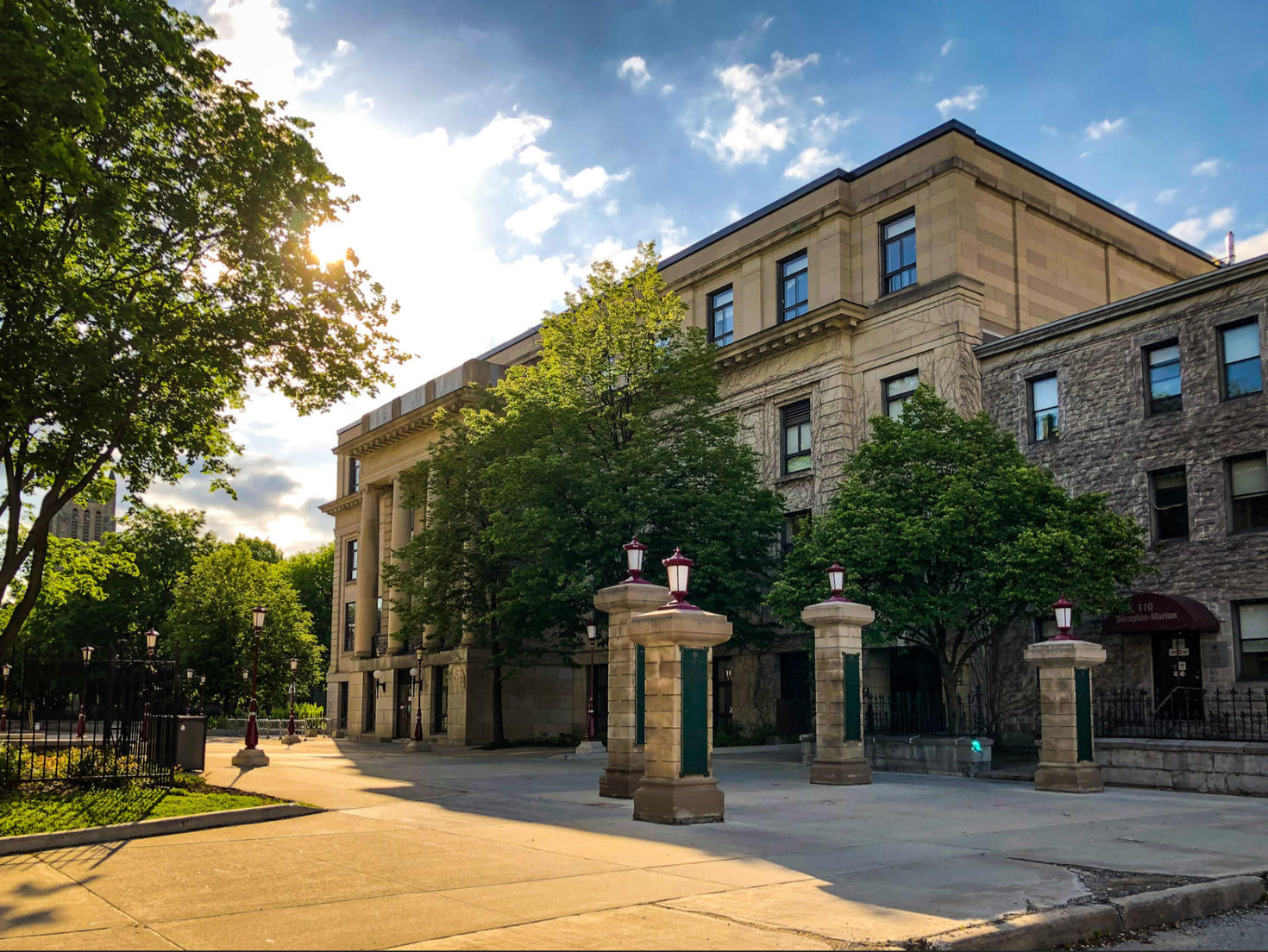 uOttawa campus in late afternoon light