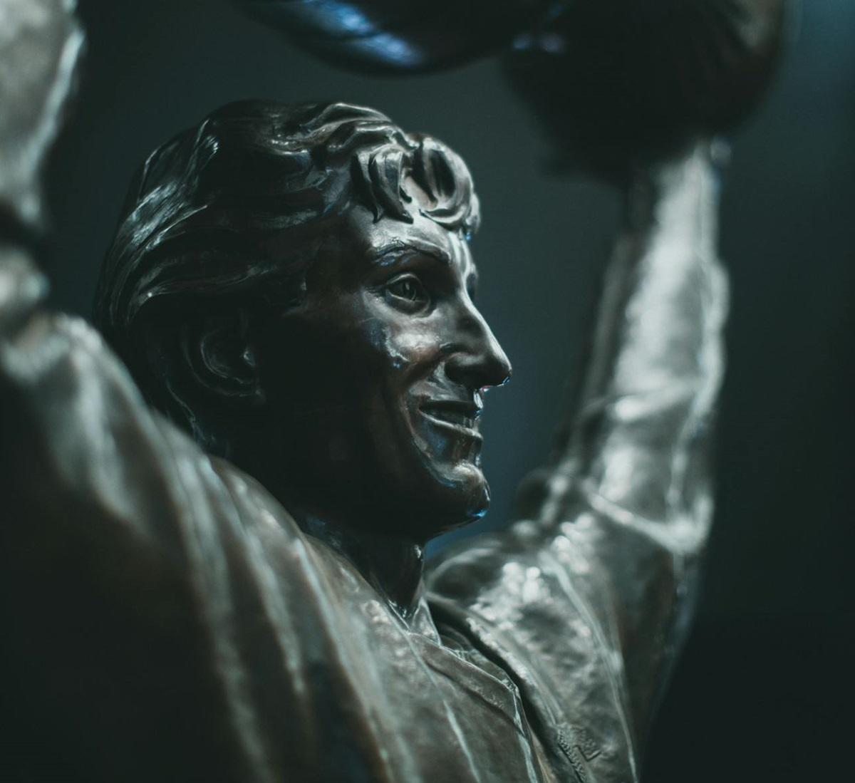 Statue of Wayne Gretzky