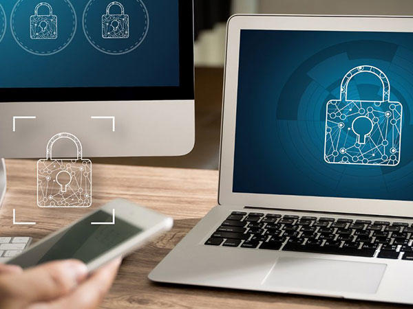 laptop screen with a lock on screen display