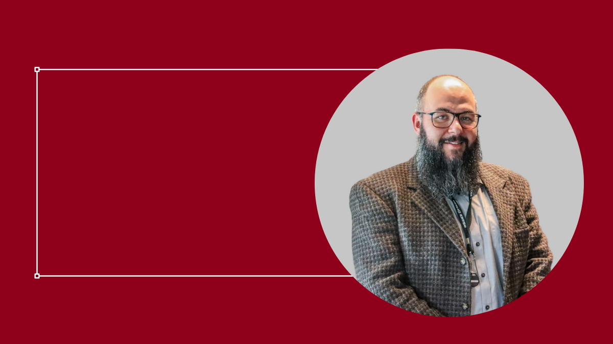 Sylvain hupé, IT Manager inside a grey circle on a red background