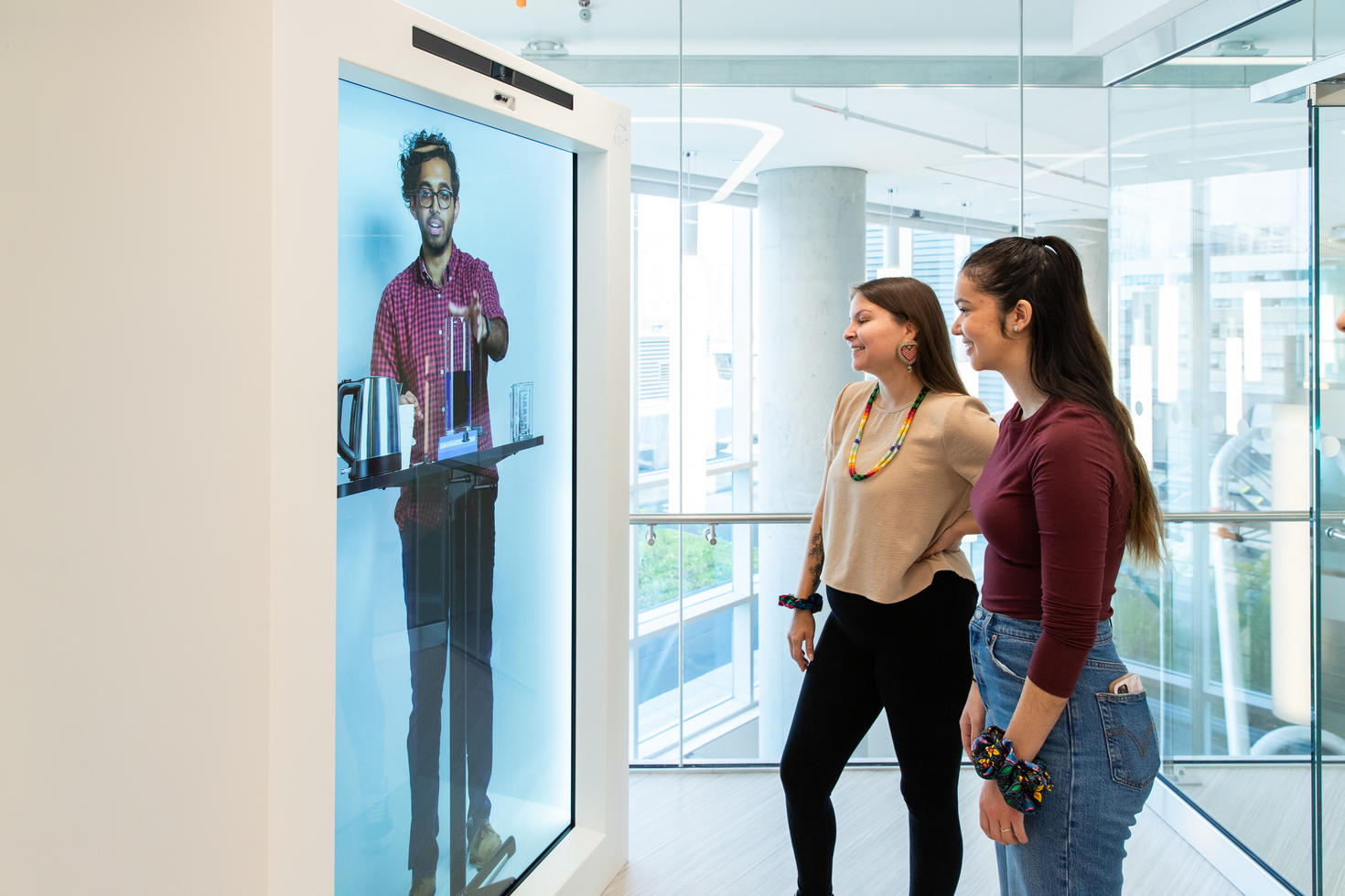 Holligraphic screen at INNOVA
