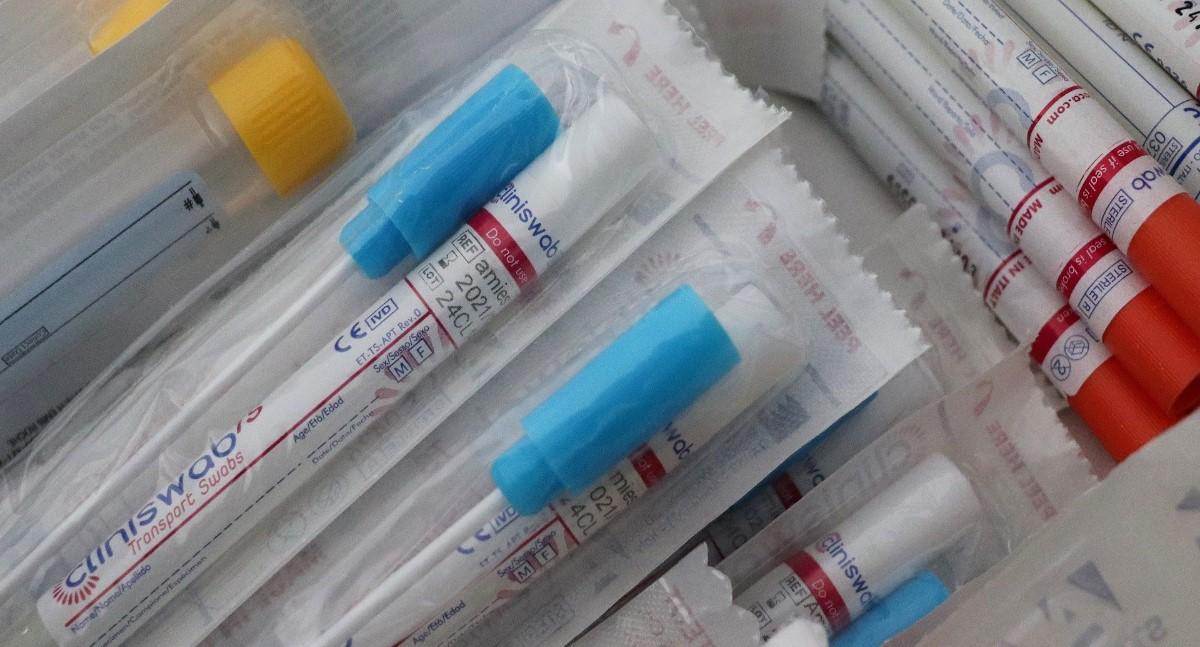 Swab sticks.