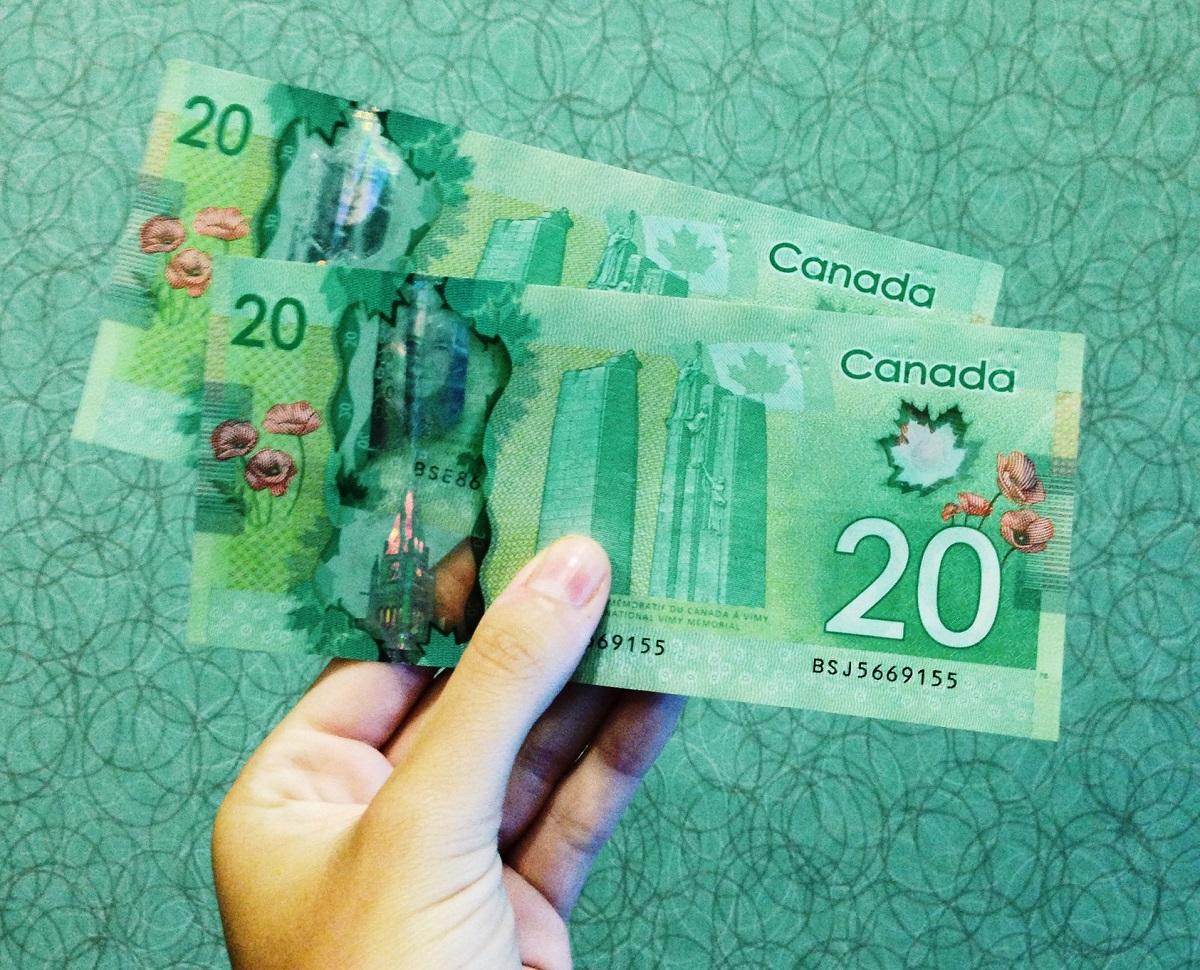 20 dollar Canadian bills