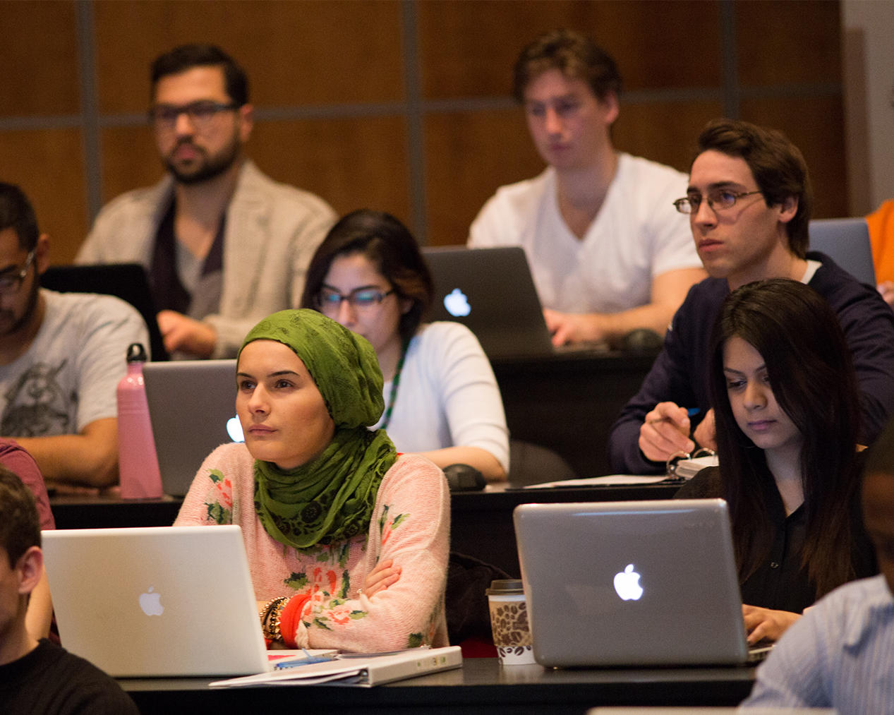 Étudiants dans une salle de classe
