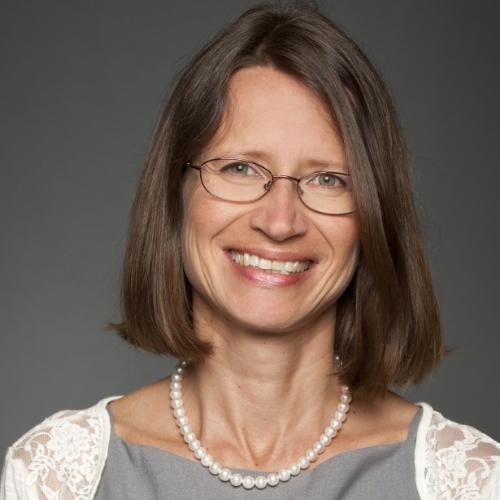 Portrait de la professeure Mona Paré