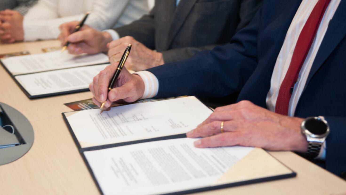 Cérémonie de signature - uOttawa-PAHO