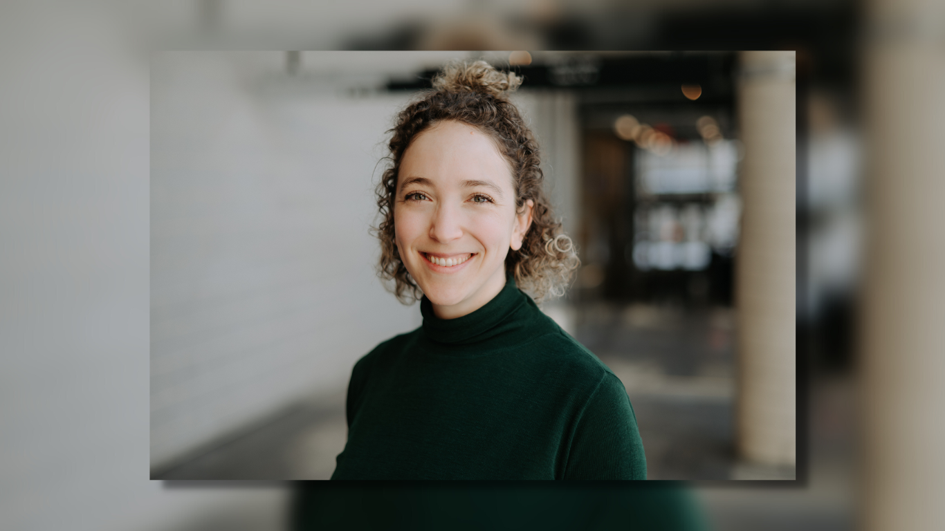 Maxine Visotzy-Charlebois 1366 x 768