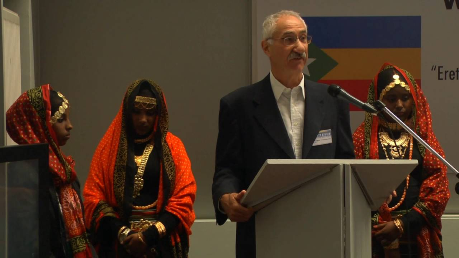 Professor Magnet explaining Afar requirements in Eritrea