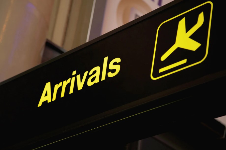 Panneau d'arrivée à l'aéroport