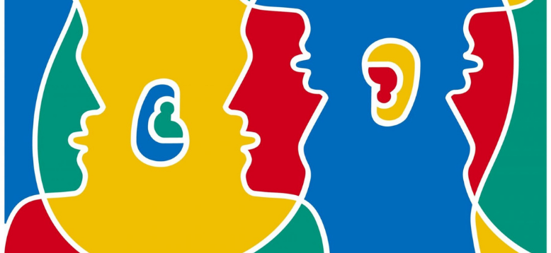 montage coloré d'icône de visage sous différents angles