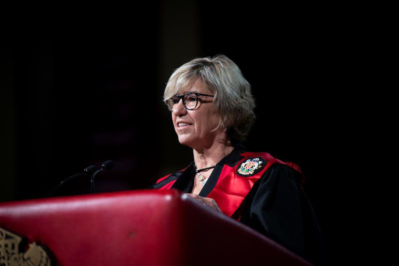 Bénéficiaire du doctorat honorifique  Julia Elvidge