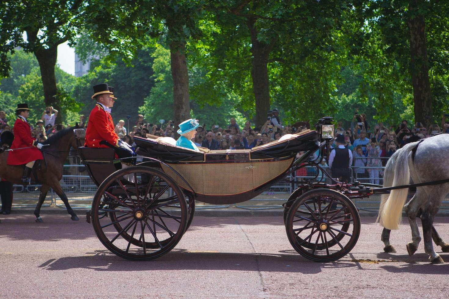 La reine Elizabeth II en calèche