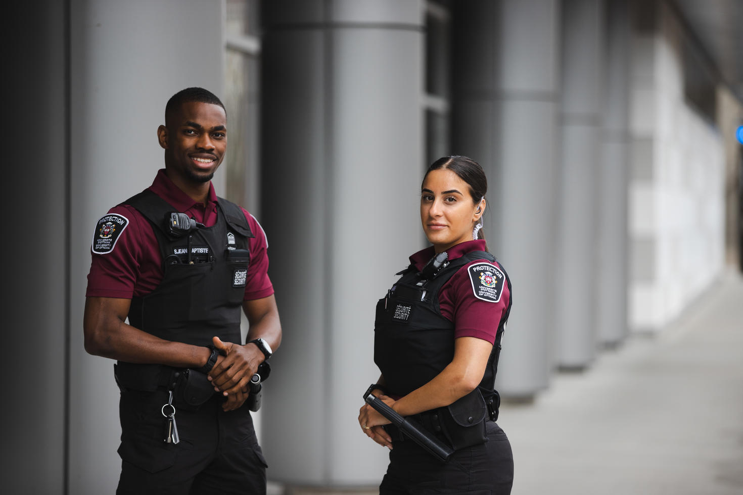 Personnel du Service de la protection en uniforme