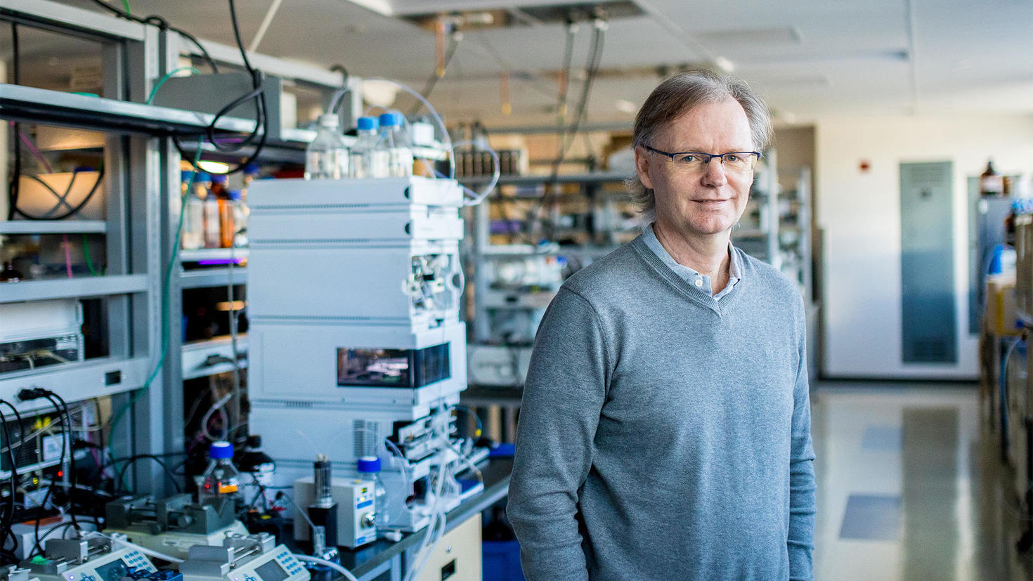 Michael Organ dans son laboratoire