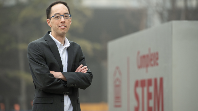 Prof. Thomas Uchida