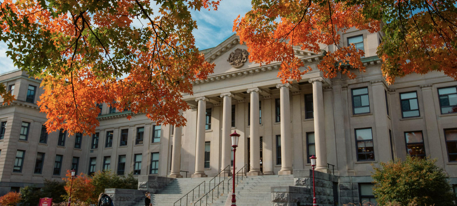 uOttawa Tabaret Hall in the fall