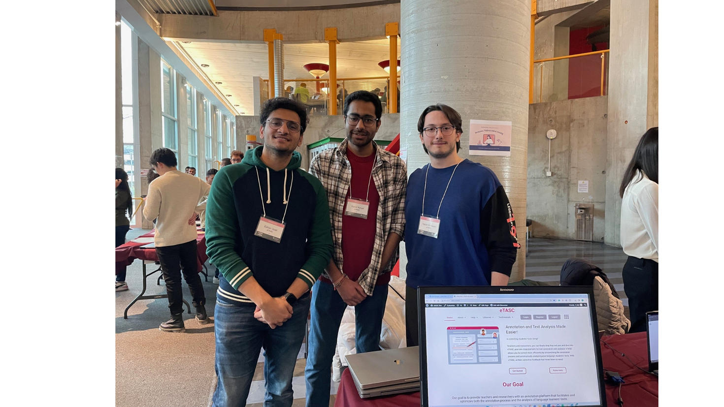 De gauche à droite : Eshan Goel, Garvit Katyal et Yazan Al Hasan