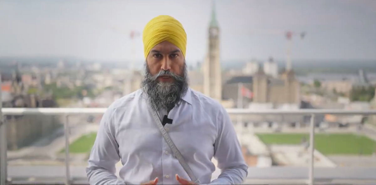 Jagmeet Singh délivre un message devant le parlement 