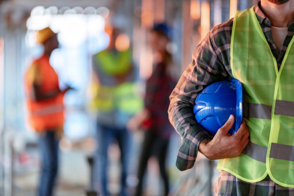 travaux de construction avec utilisation d'EPI