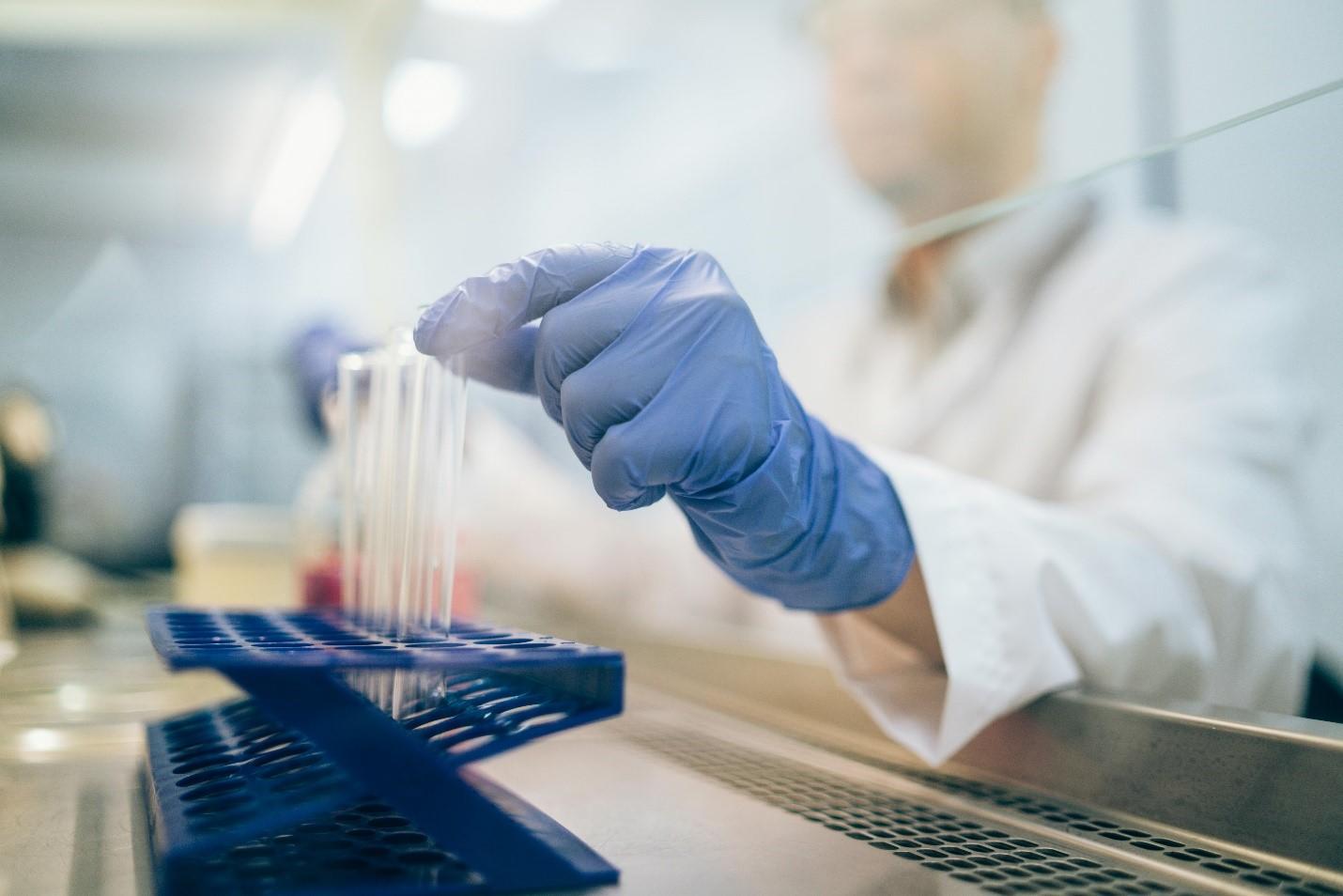 Le Groupe de recherche Delatolla de l’Université d’Ottawa, le CHEO, l’Institut de recherche du CHEO et Santé publique Ottawa font équipe pour étendre la surveillance des eaux usées à Ottawa