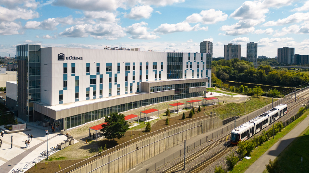 uOttawa FSSanté - entrée principale