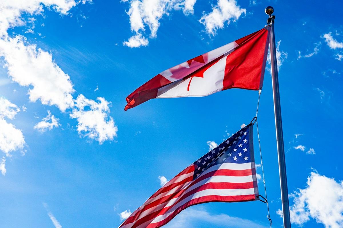 Drapeaux de Canada et les États-unis