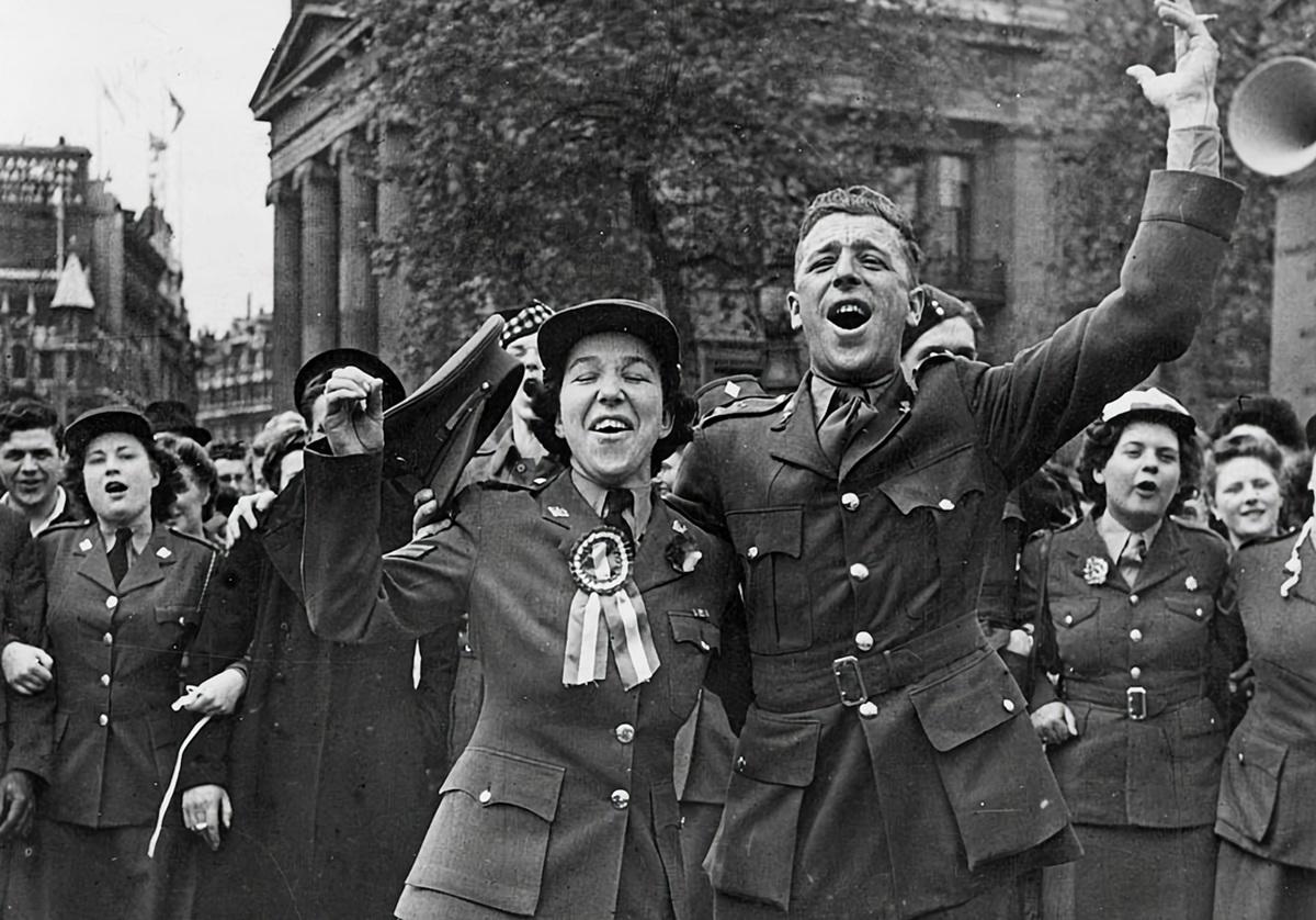 Corps féminin de l'Armée canadienne, Seconde Guerre mondiale, célébration du jour de la Victoire en Europe à Londres