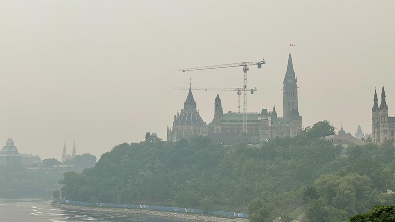 parlement-smog-pollution-qualite-air-ottawa
