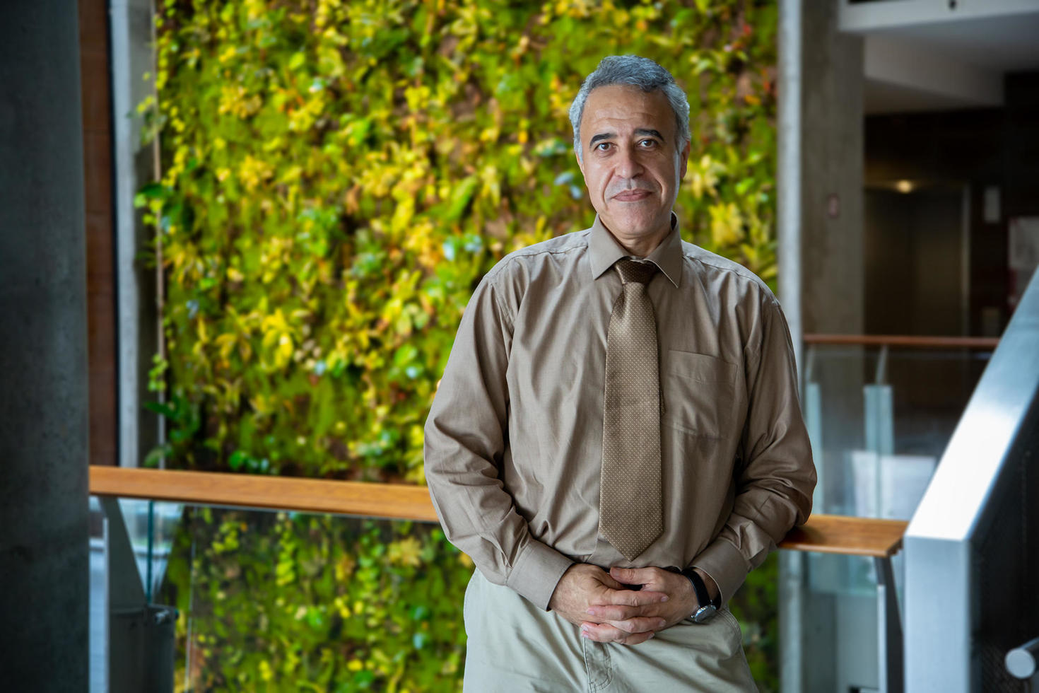 Hossein Bonakdari, professeur agrégé en génie civil à la Faculté de génie. 