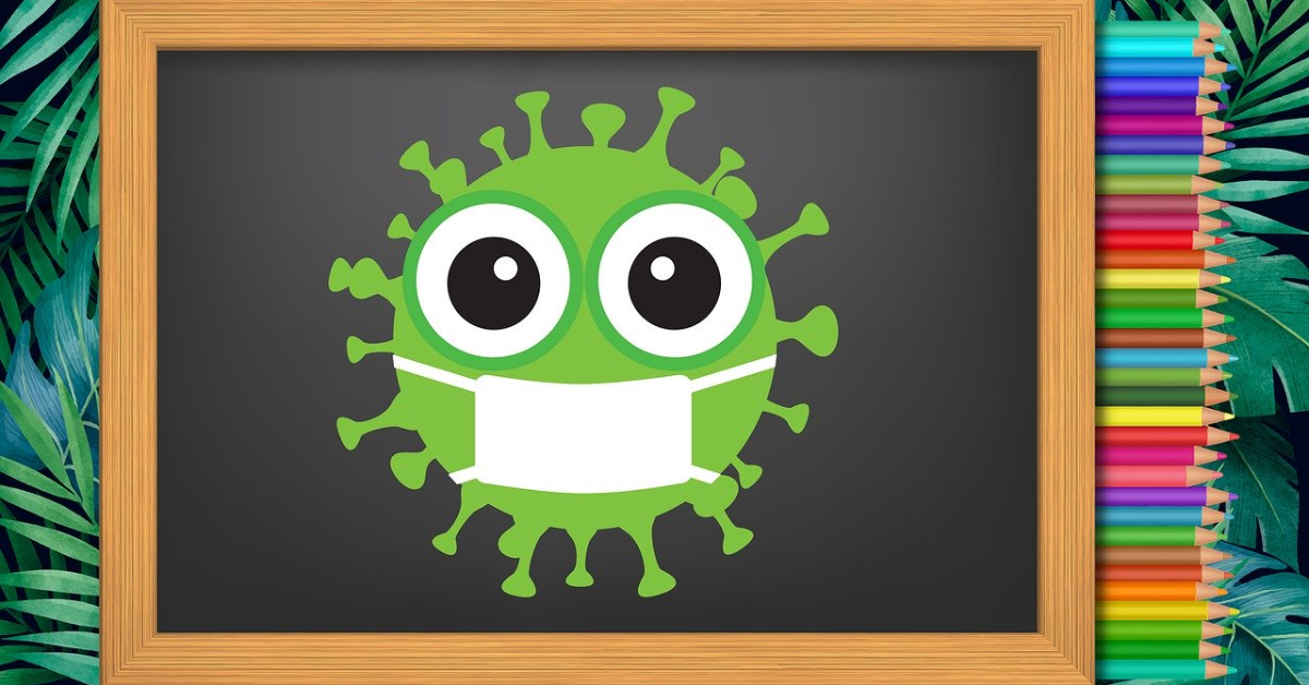 Émoji de virus portant un masque facial, à côté des crayons de l'école