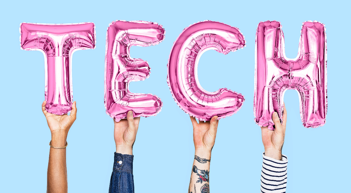 Des jeunes qui participent à un evènement techonologique
