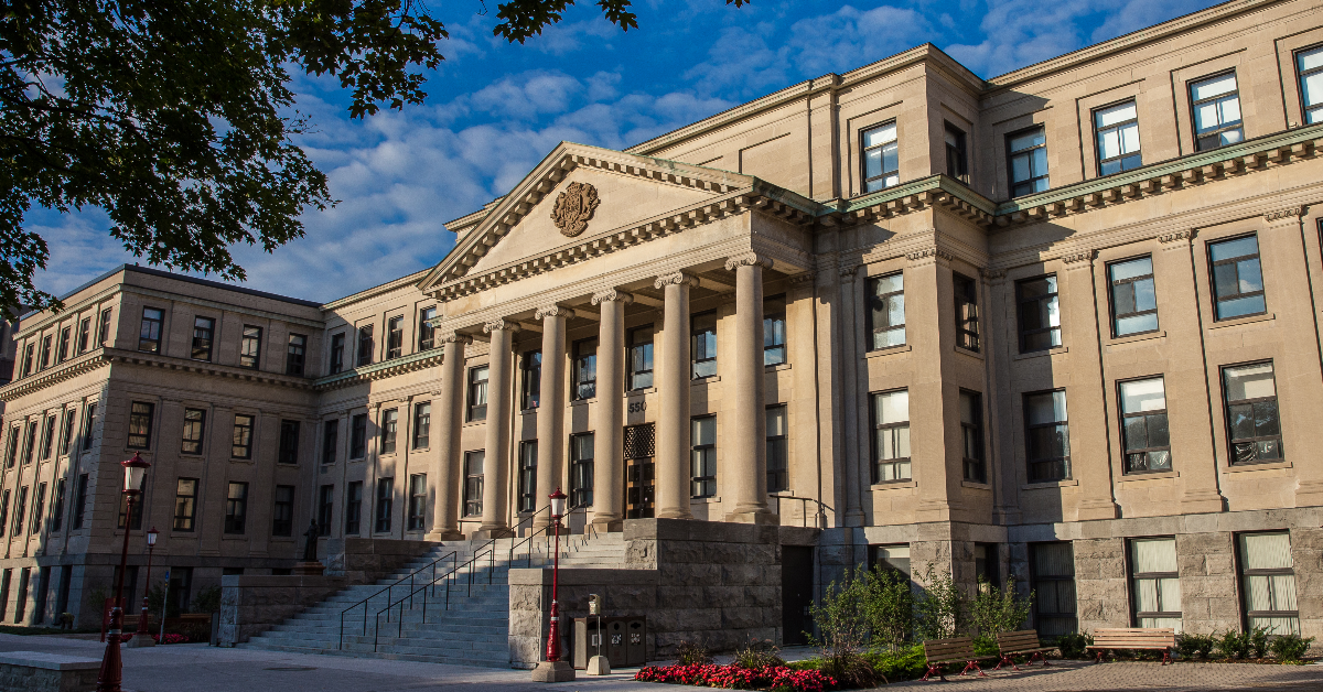 Le pavillon Tabaret à l'Université d'Ottawa