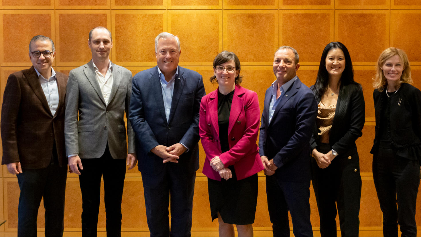 Dans l’ordre, Keyvan Nassiry, Olivier Desmarais, Norman Hébert, président du Conseil, la doyenne Marie-Eve Sylvestre, Mitch Garber, Brigitte Chan et Nathalie Goyette. N’apparaissent pas sur la photo la sénatrice Bernadette Clement et le juge en chef Richard Wagner. 