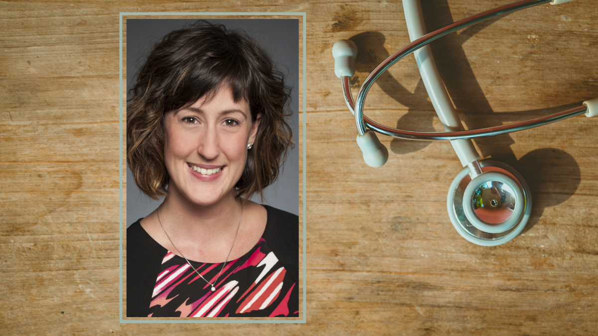 Professeure Audrey Ferron Parayre avec stéthoscope