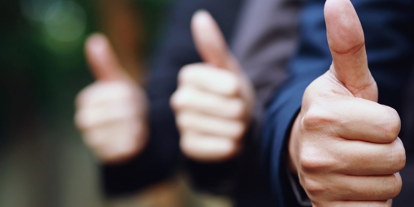 trois pouces en l'air