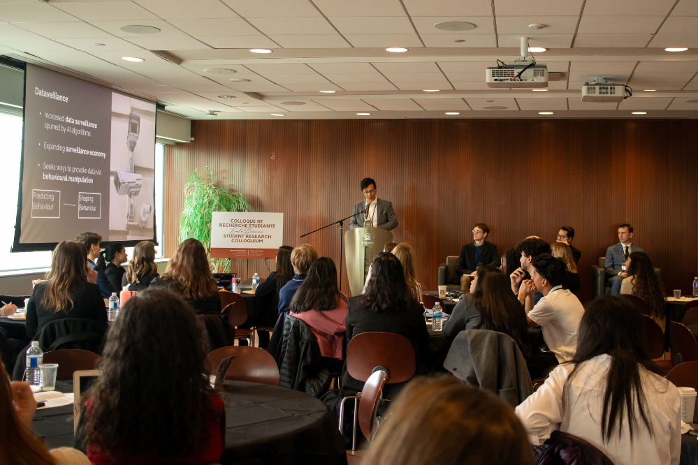 E.BinavinceResearchColloq2_r32 999x666