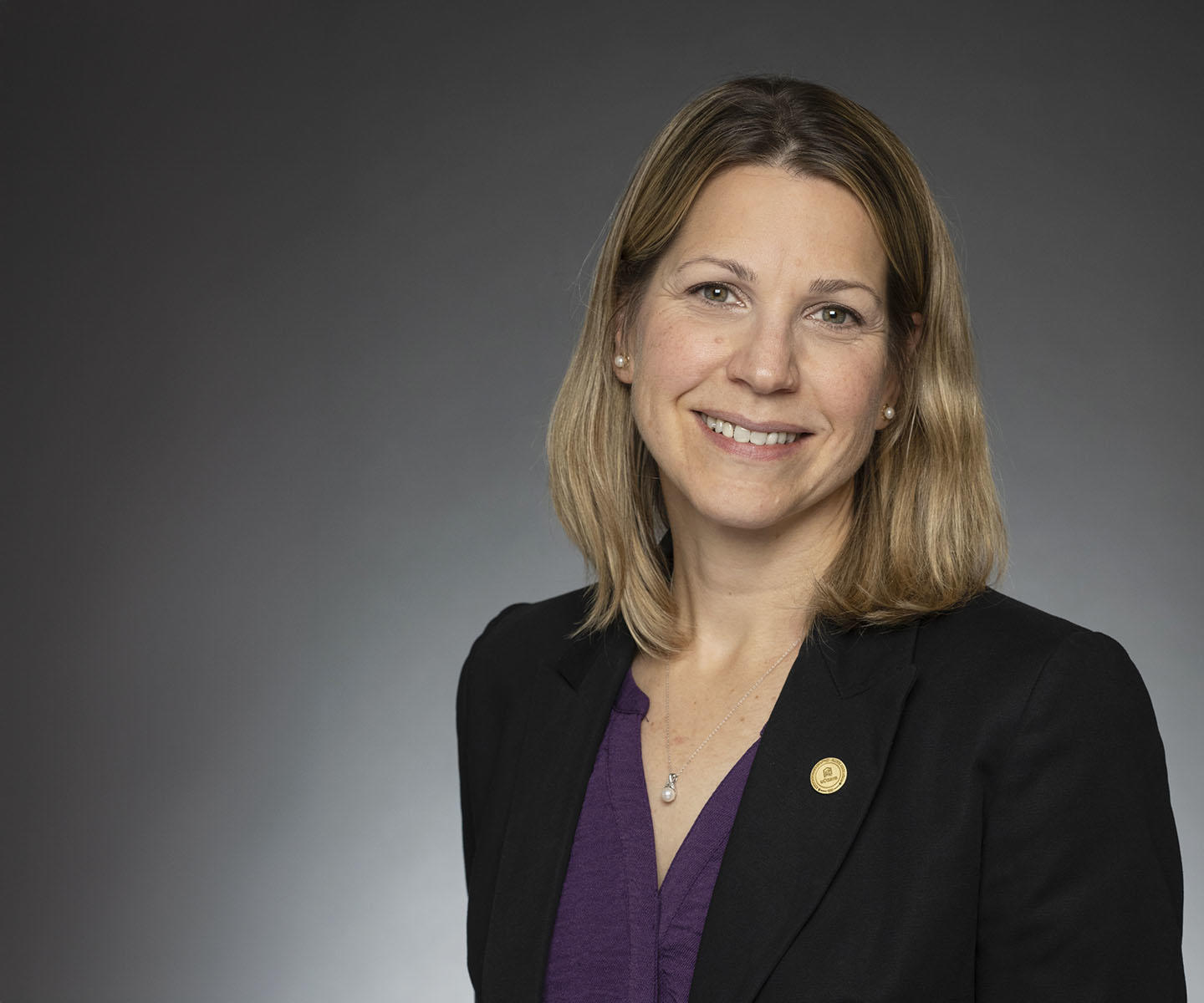 Dr. Nadine Wiper-Bergeron