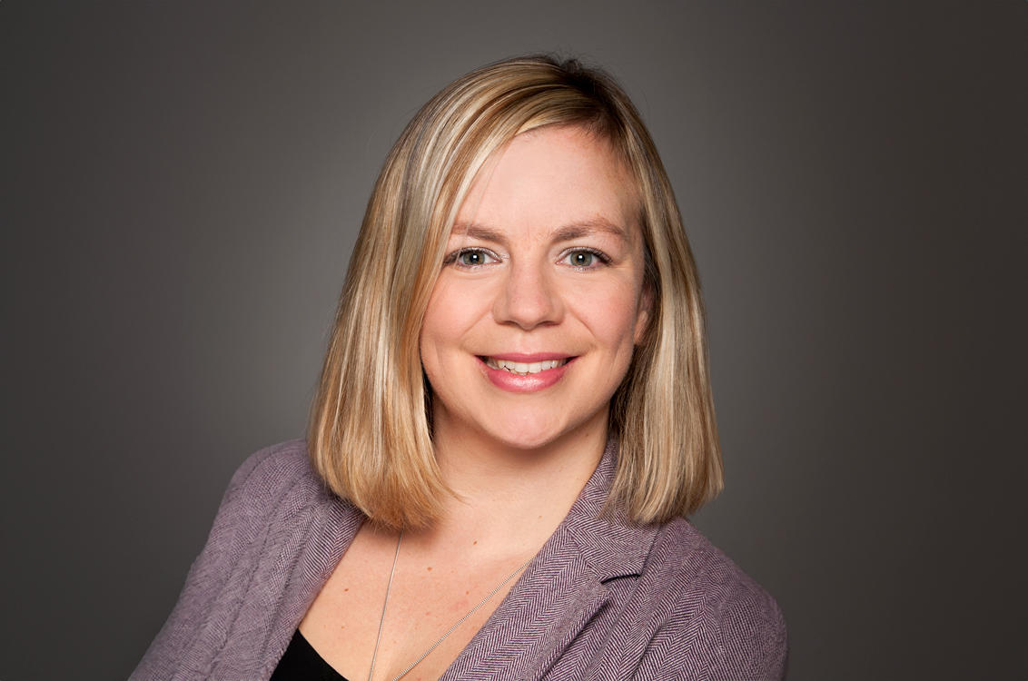 Dre Katey Rayner (Ph. D. 2009)