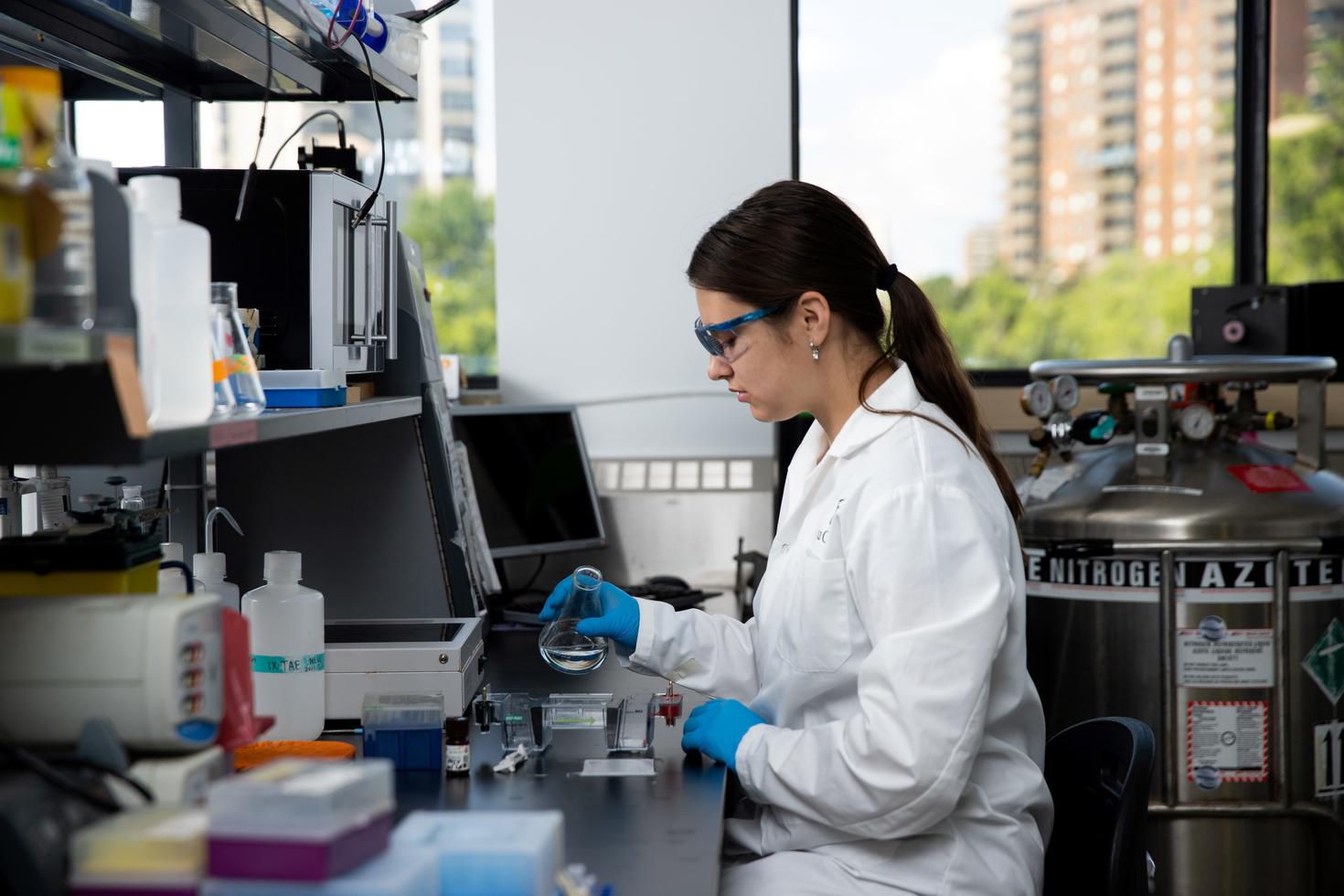 A Faculty of Science student working in a lab