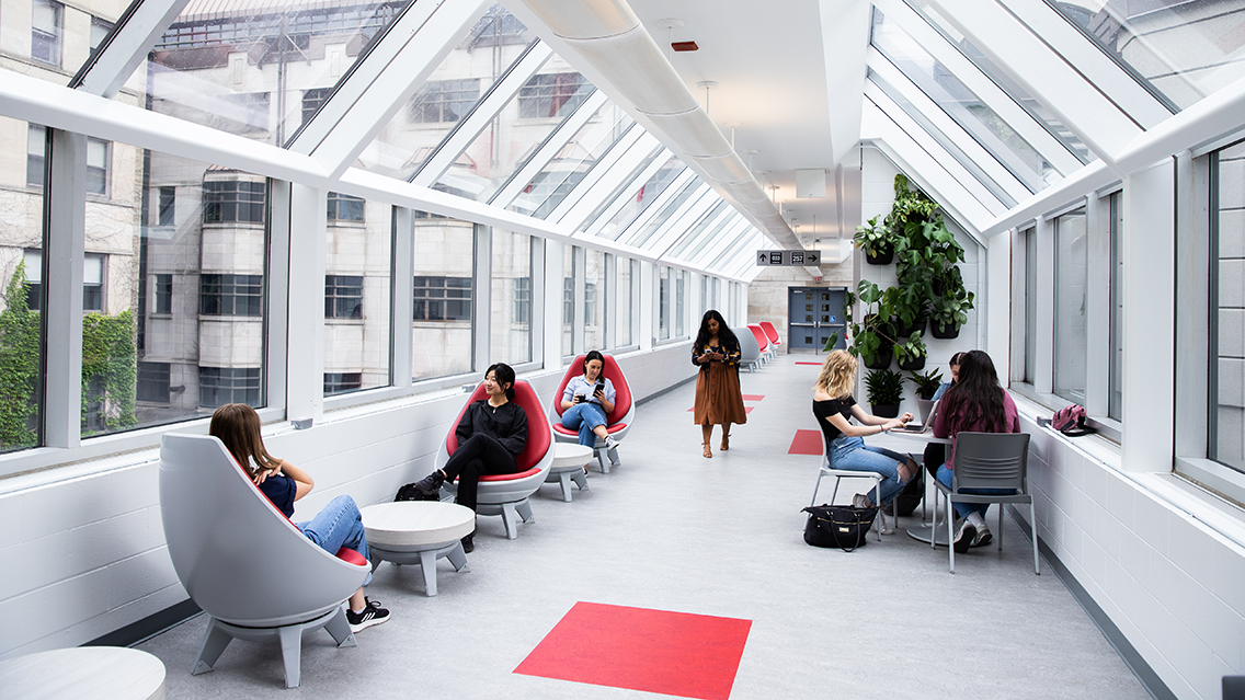 Students in Simard Walkway
