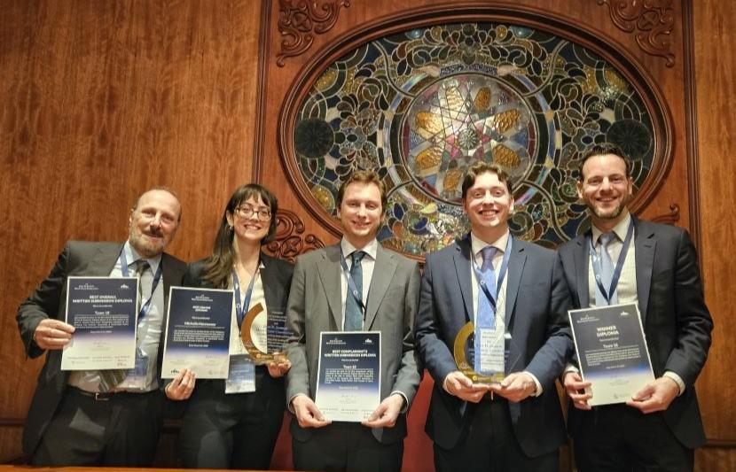 The moot court team from uOttawa’s Faculty of Law. From left to right: Kevin Gray (coach), Michelle Hennessey, Aidan Reesor, James Lapthorne and Dean MacDougall (coach).
