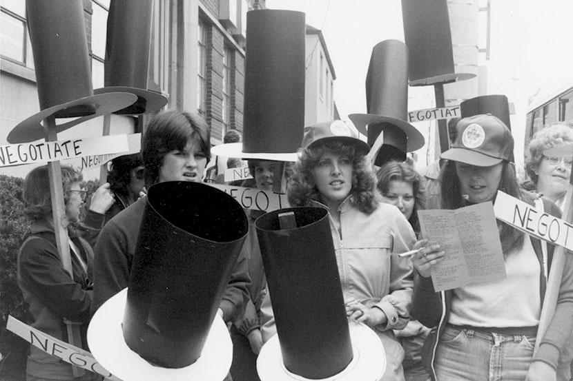 Picket against Tel Air in Oshawa